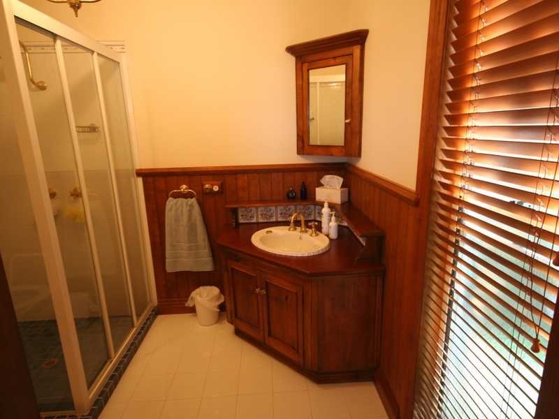 77 Crest Drive, Currumbin QLD 4223