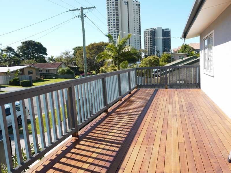 16 Hawaii Avenue, Palm Beach QLD 4221