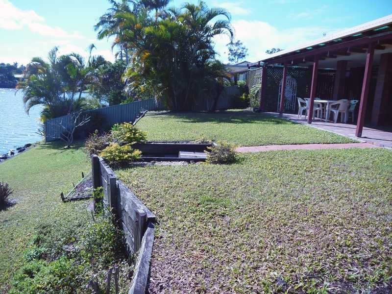 23 Ironbark Street, Elanora QLD 4221
