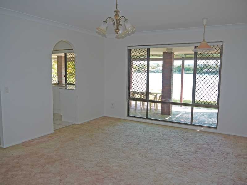 23 Ironbark Street, Elanora QLD 4221
