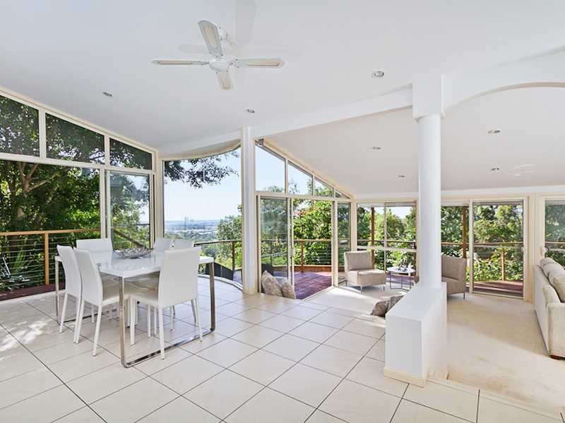 112 Simpsons Road, Currumbin Waters QLD 4223