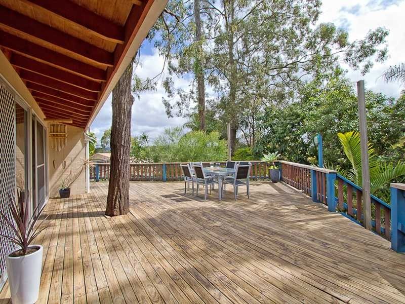 8 Currant Street, Elanora QLD 4221