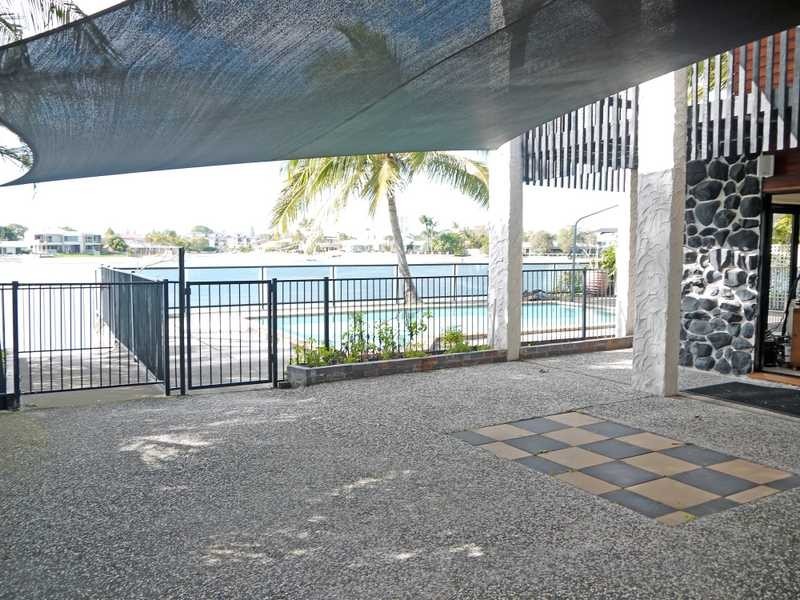 86 Mallawa Drive, Palm Beach QLD 4221