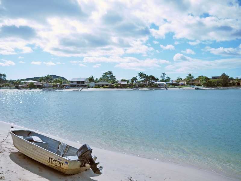 86 Mallawa Drive, Palm Beach QLD 4221