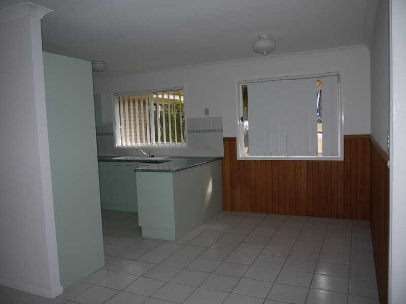 16 Zinnea Street, Elanora QLD 4221