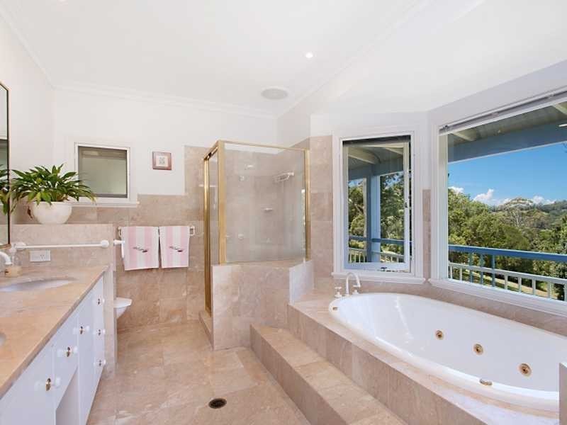 23 Karawatha Drive, Currumbin Waters QLD 4223