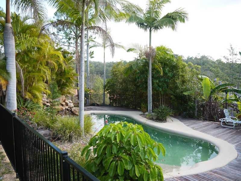 8 Wallowa Court, Elanora QLD 4221