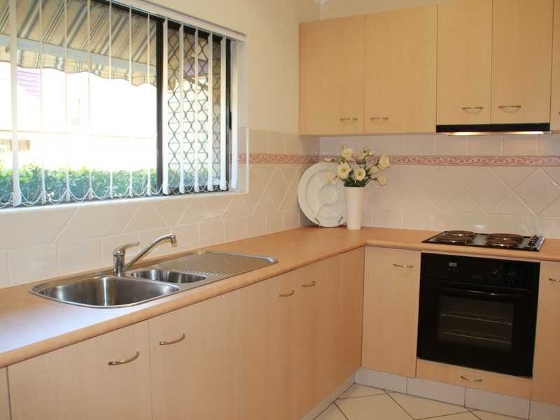 4/7 Lind Avenue, Palm Beach QLD 4221