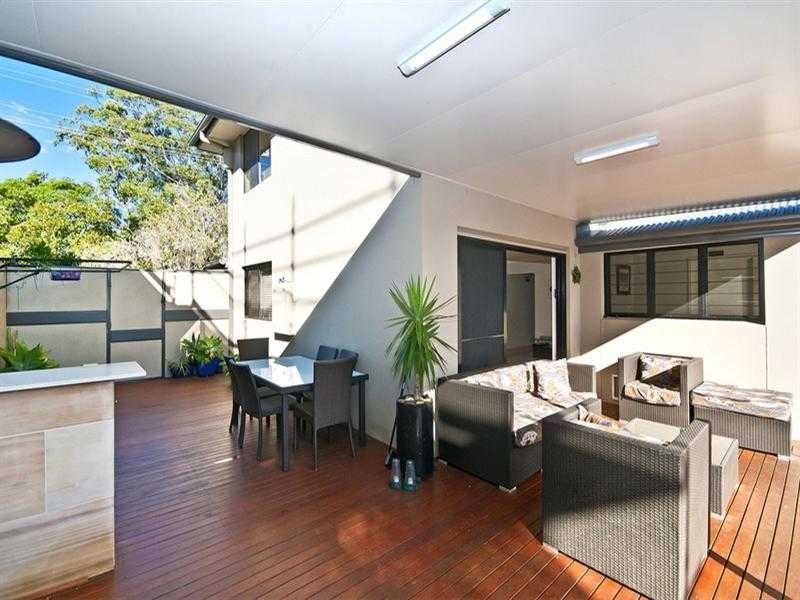 48 First Avenue, Palm Beach QLD 4221