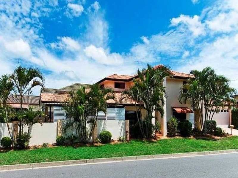 18 Fourteenth Avenue, Palm Beach QLD 4221