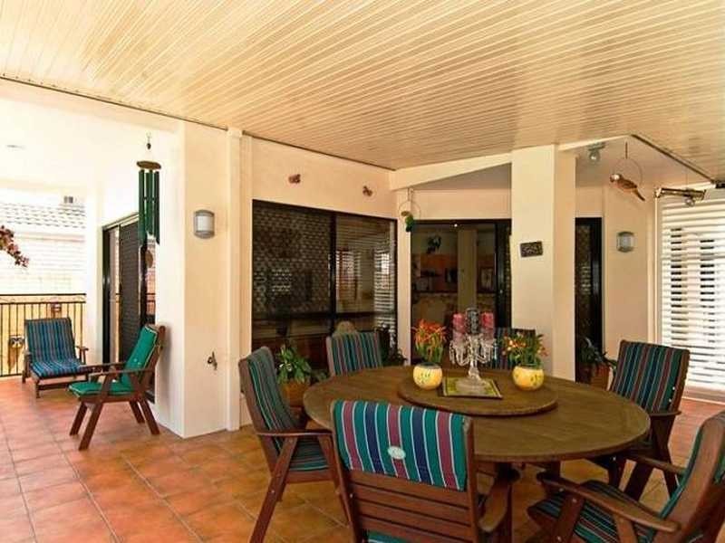 18 Fourteenth Avenue, Palm Beach QLD 4221