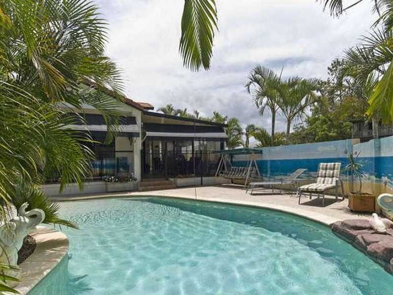 18 Fourteenth Avenue, Palm Beach QLD 4221