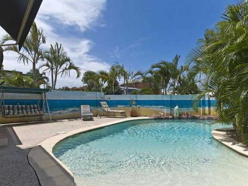 18 Fourteenth Avenue, Palm Beach QLD 4221