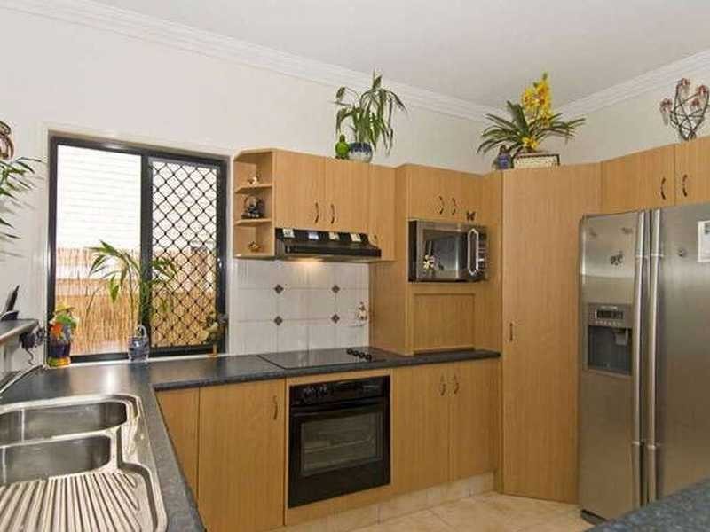 18 Fourteenth Avenue, Palm Beach QLD 4221