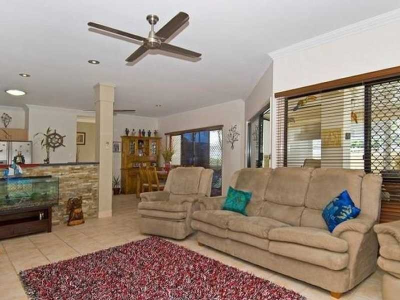 18 Fourteenth Avenue, Palm Beach QLD 4221