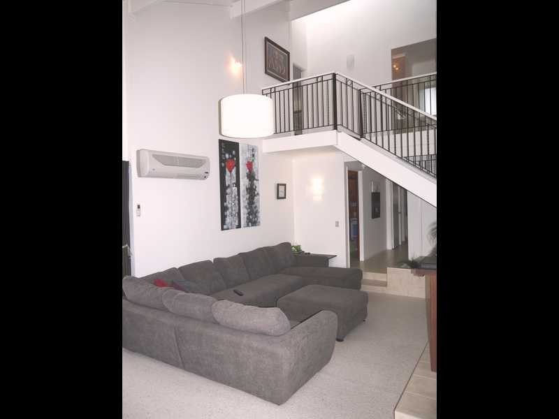 1 Chestnut Street, Elanora QLD 4221