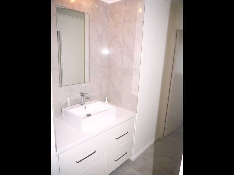 1 Chestnut Street, Elanora QLD 4221