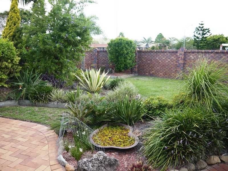 1 Chestnut Street, Elanora QLD 4221