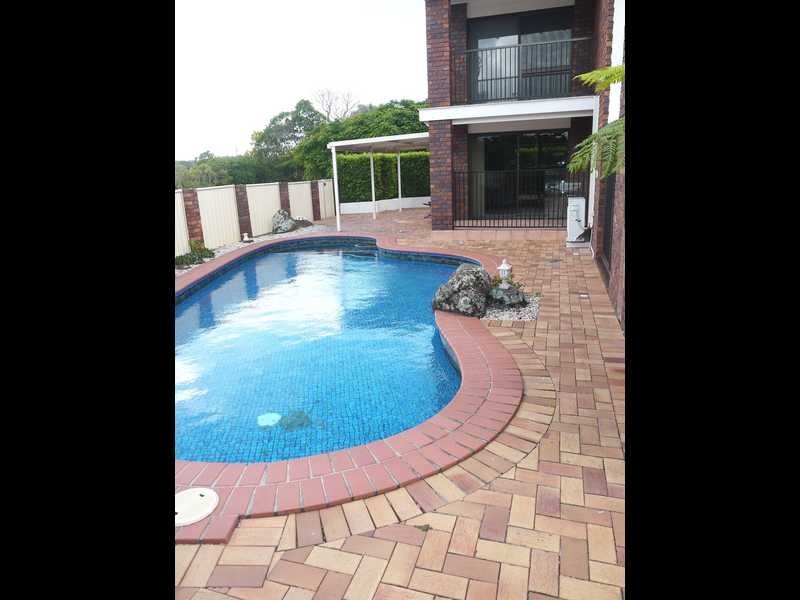 1 Chestnut Street, Elanora QLD 4221