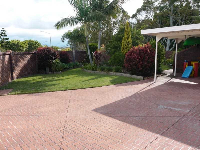 1 Chestnut Street, Elanora QLD 4221