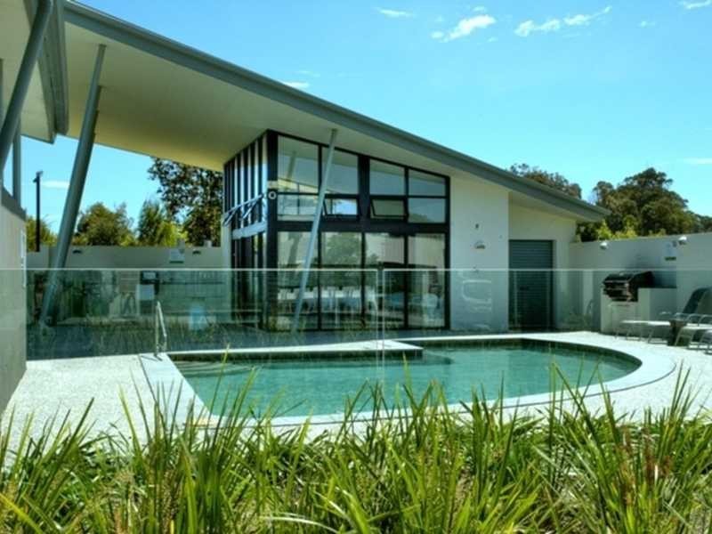 2 Inland Drive, Tugun QLD 4224