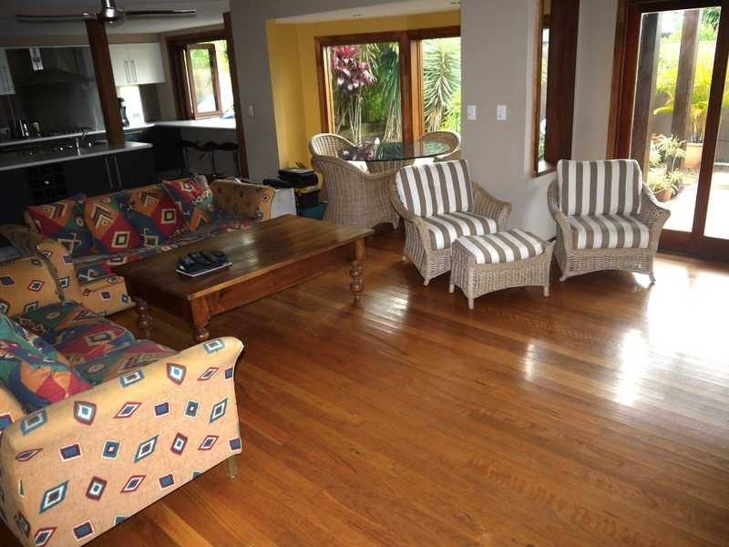 213 Mallawa Drive, Palm Beach QLD 4221