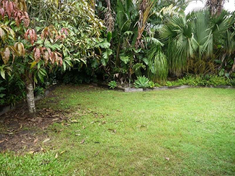 213 Mallawa Drive, Palm Beach QLD 4221