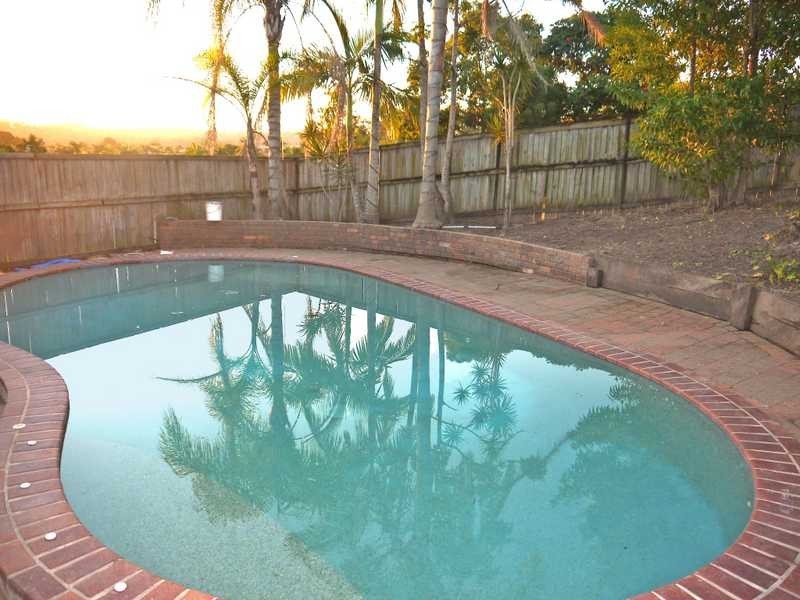 1 Bunbury Court, Elanora QLD 4221