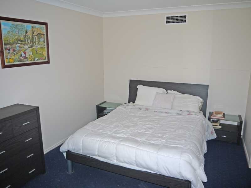 11 Numalla Street, Elanora QLD 4221