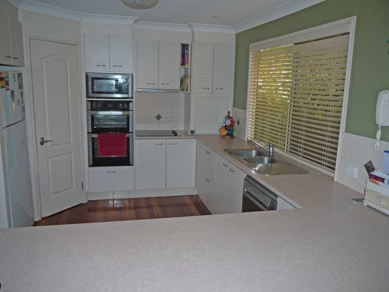11 Numalla Street, Elanora QLD 4221