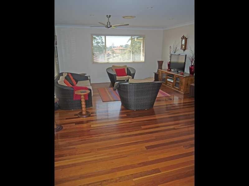 11 Numalla Street, Elanora QLD 4221