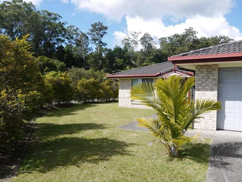 2 Tipuana Drive, Elanora QLD 4221