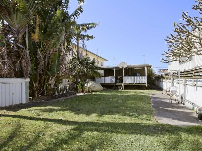 146 Jefferson Lane, Palm Beach QLD 4221