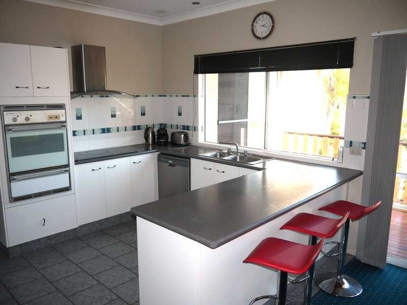 19 Kaffia Court, Elanora QLD 4221