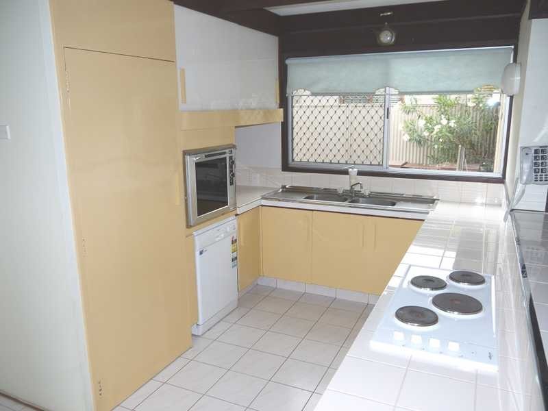 61 Mallawa Drive, Palm Beach QLD 4221