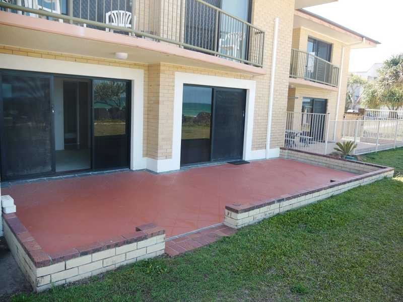 2/2 Palm Beach Avenue, Palm Beach QLD 4221