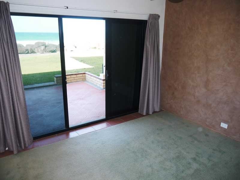 2/2 Palm Beach Avenue, Palm Beach QLD 4221