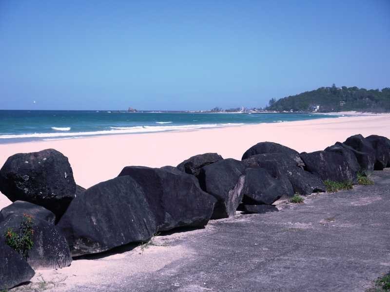 2/2 Palm Beach Avenue, Palm Beach QLD 4221