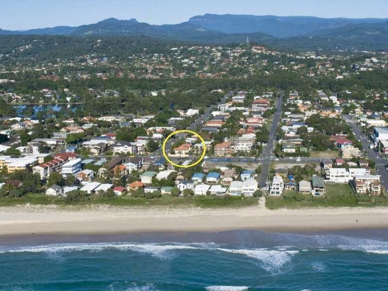 2/1 Second Avenue, Palm Beach QLD 4221