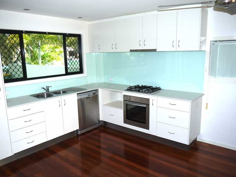 62 Leyte Avenue, Palm Beach QLD 4221