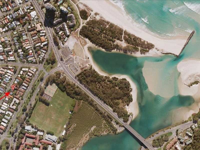 77 Leyte Avenue, Palm Beach QLD 4221