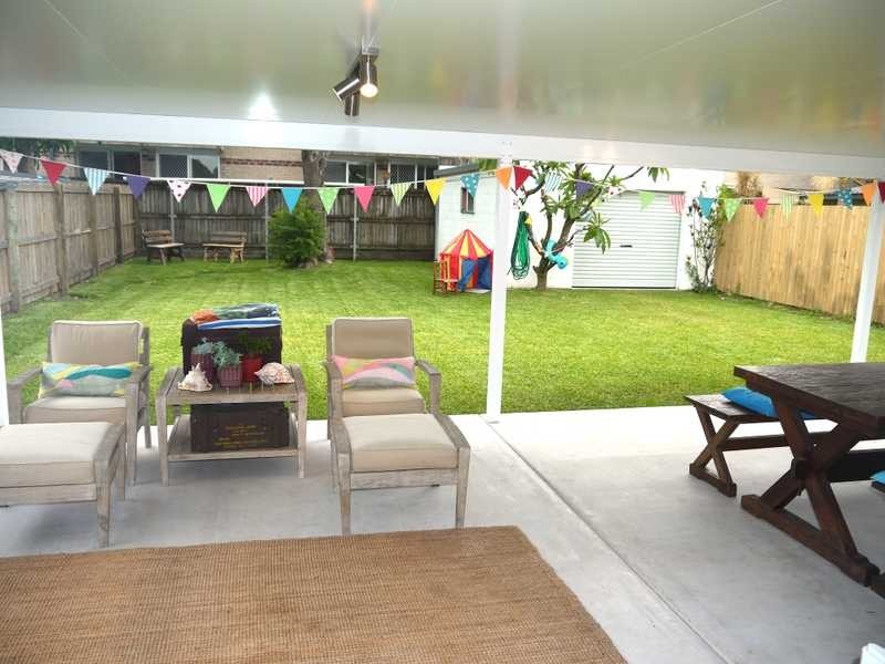 77 Leyte Avenue, Palm Beach QLD 4221