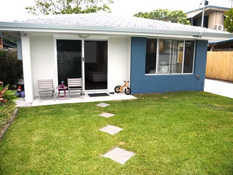 77 Leyte Avenue, Palm Beach QLD 4221