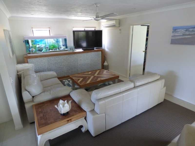 6 Diplacus Drive, Palm Beach QLD 4221