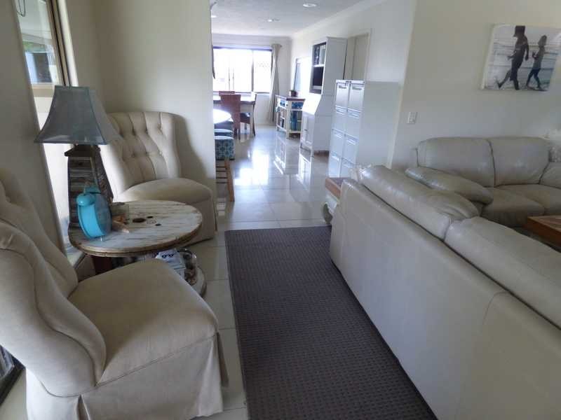 6 Diplacus Drive, Palm Beach QLD 4221