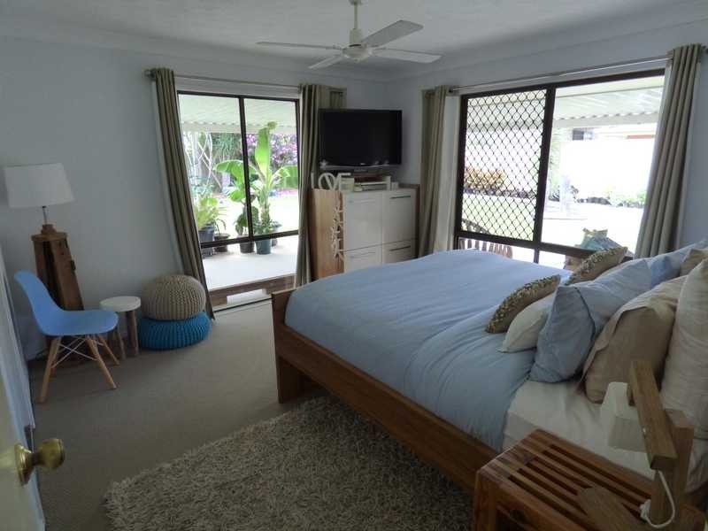 6 Diplacus Drive, Palm Beach QLD 4221