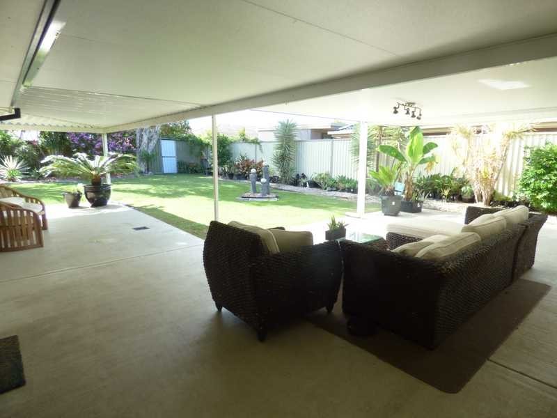 6 Diplacus Drive, Palm Beach QLD 4221