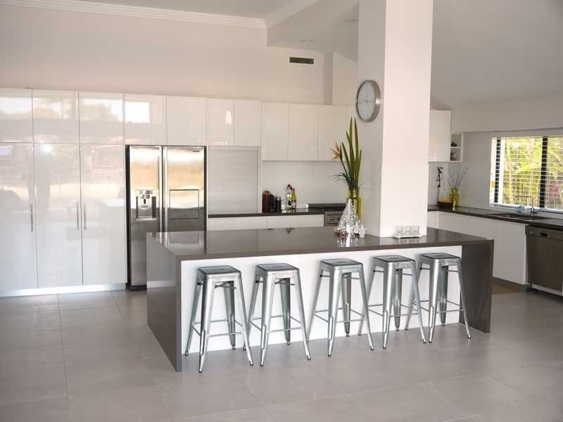 12 Mackerel Court, Palm Beach QLD 4221