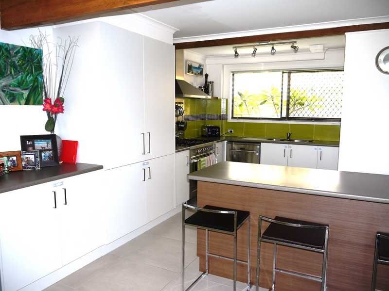 2/12 Marlin Court, Palm Beach QLD 4221