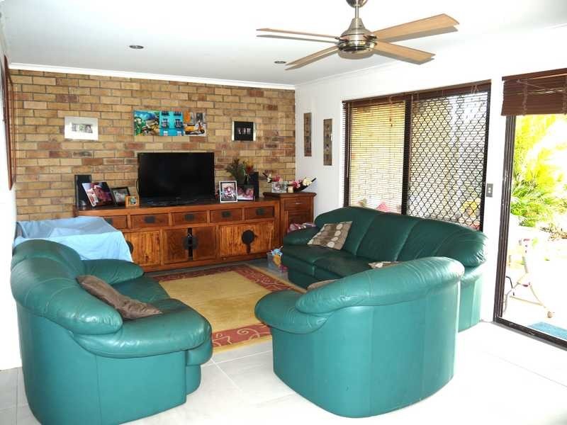 2/12 Marlin Court, Palm Beach QLD 4221
